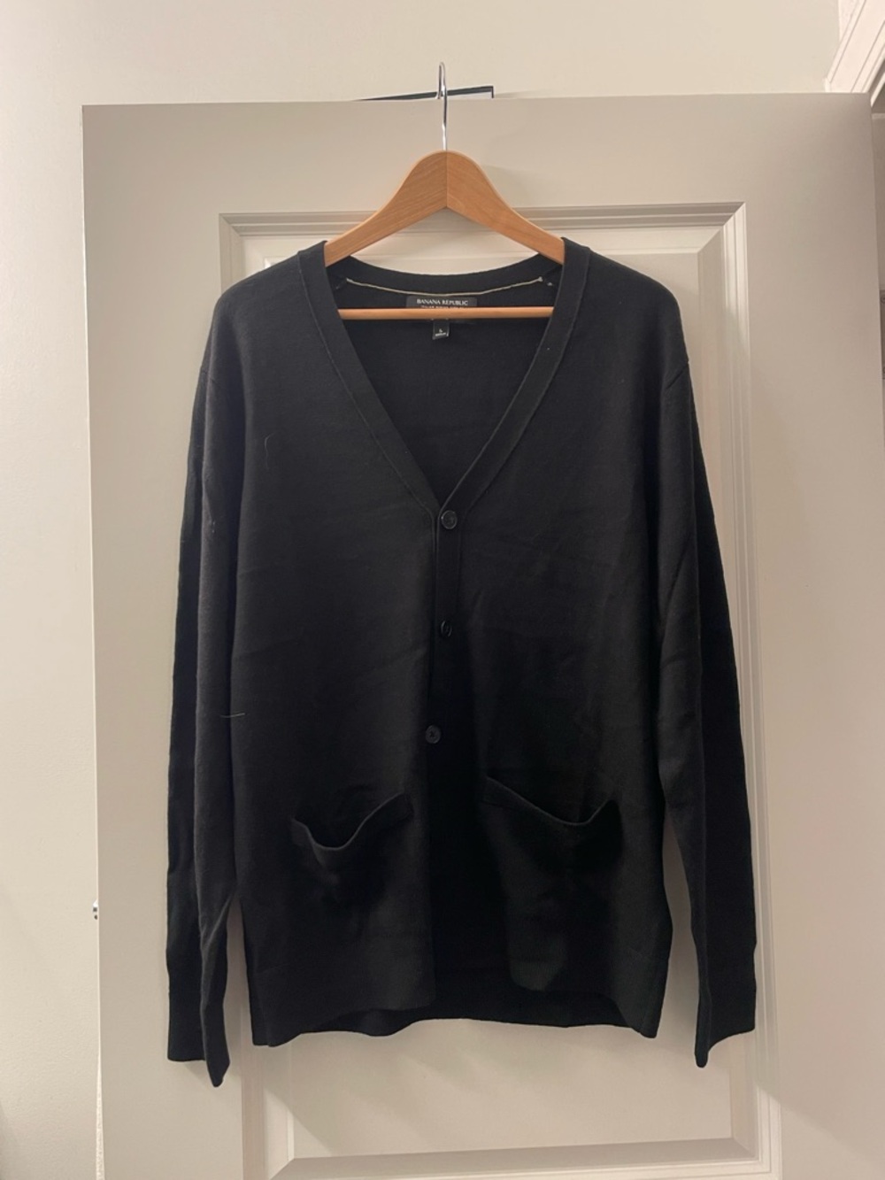 GAP Overaized Large Black V-Neck Button Front Cardigan 100% merino wool